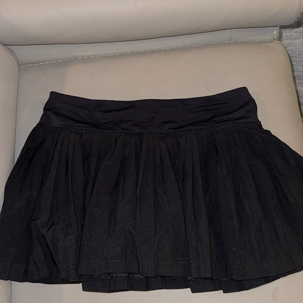 Lululemon pleat to street skirt